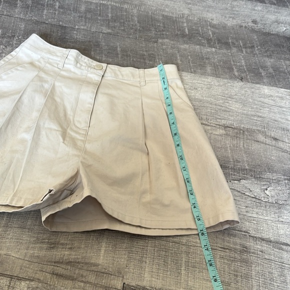 ASOS Pleated Shorts - Picture 4 of 7